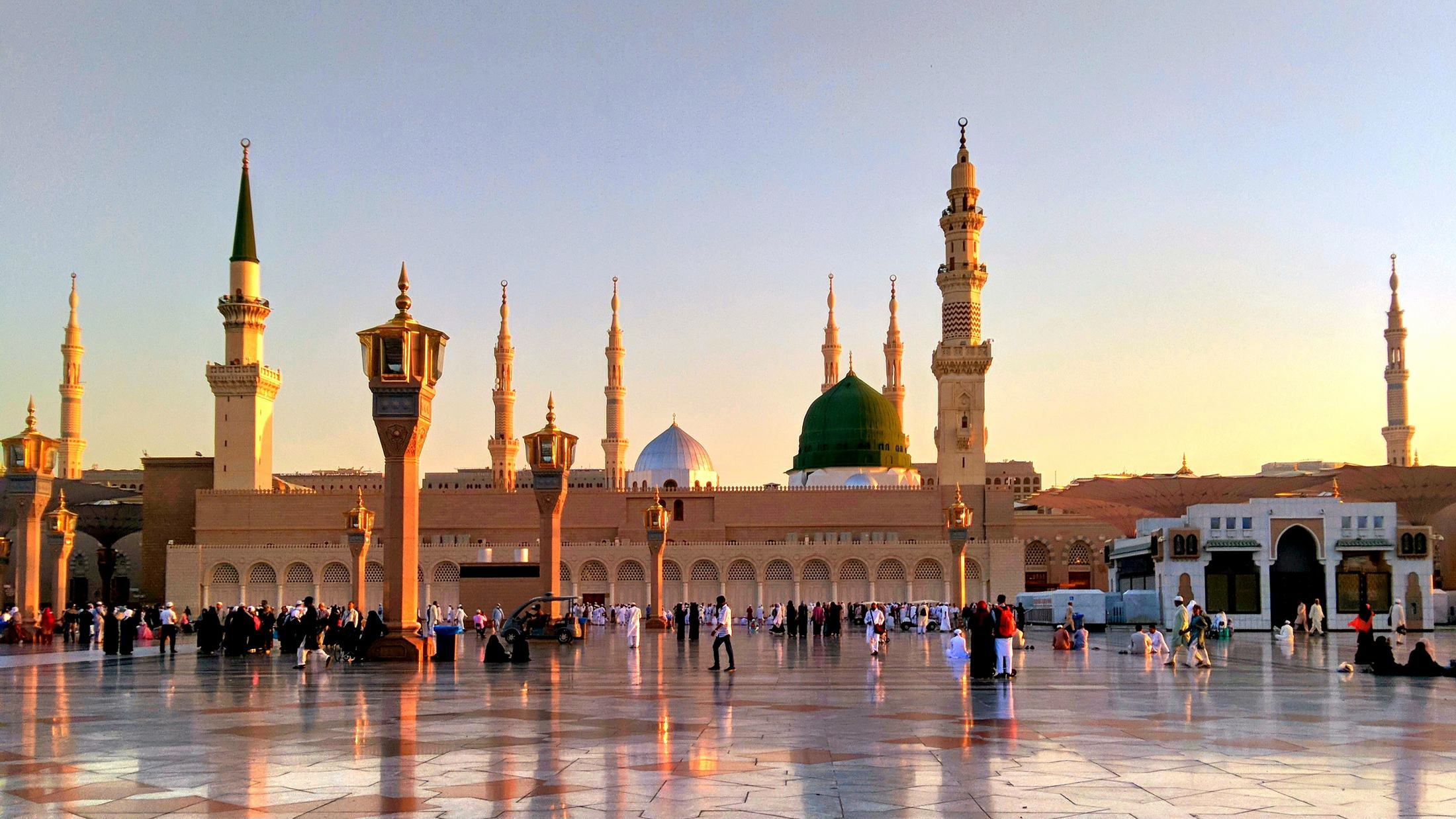 Masjid an-Nabawi in Madina at golden hour